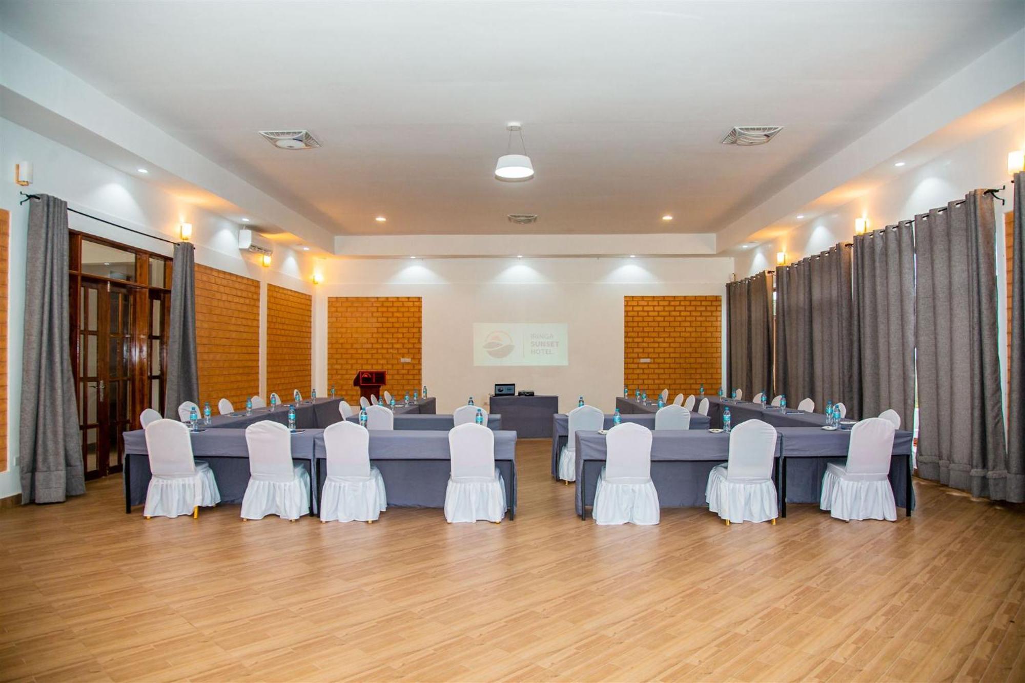 Iringa Sunset Hotel Экстерьер фото